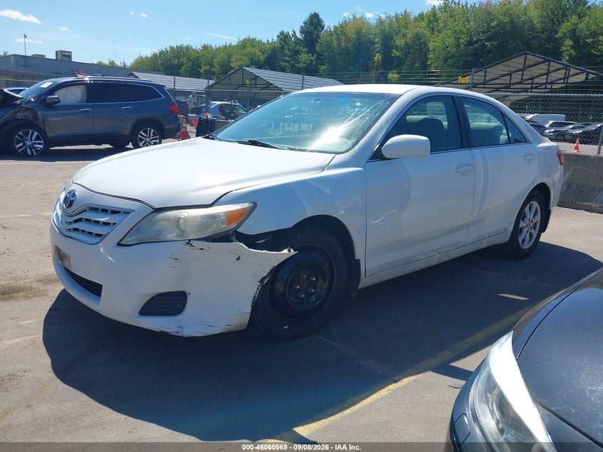 Vin: 4t4bf3ek9br197928, lot: 46560096, toyota camry le 20112