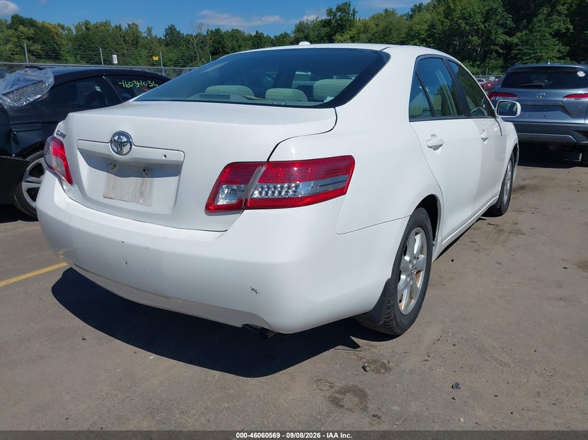 Vin: 4t4bf3ek9br197928, lot: 46560096, toyota camry le 20114