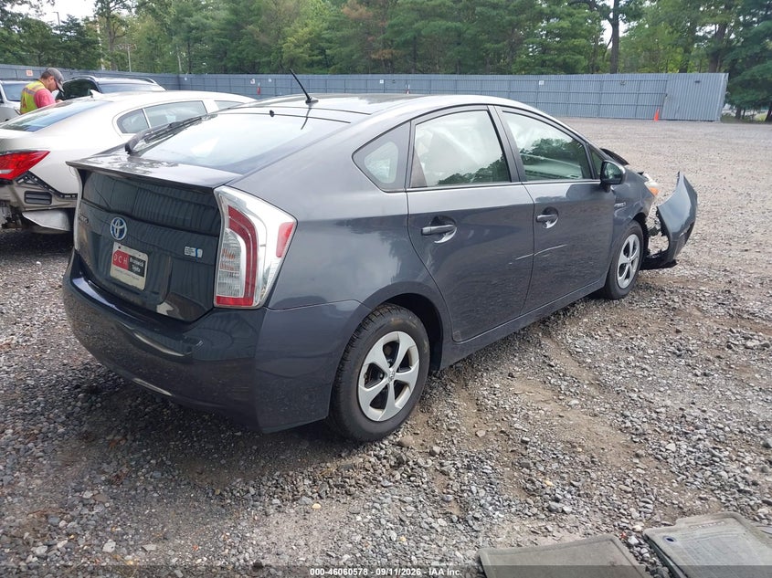Vin: jtdkn3du2f0453778, lot: 46560105, toyota prius two 20154