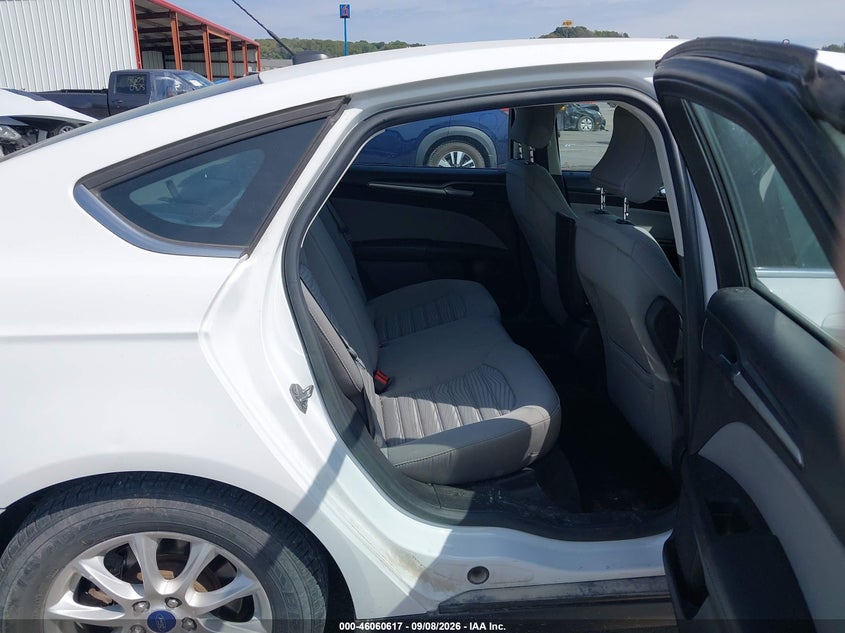 Ford Fusion - фото 8