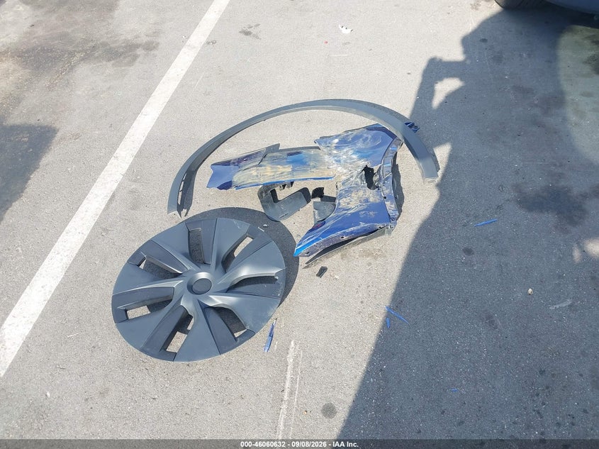 TESLA MODEL Y 2024 VIN 7SAYGDED1RF191950