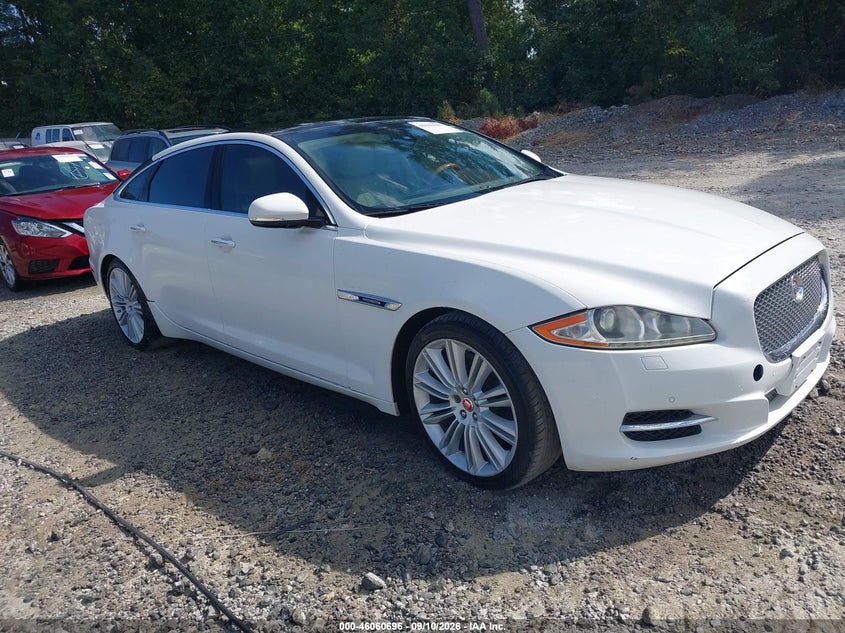 Zdjęcie główne ogłoszenia 2011 JAGUAR XJ