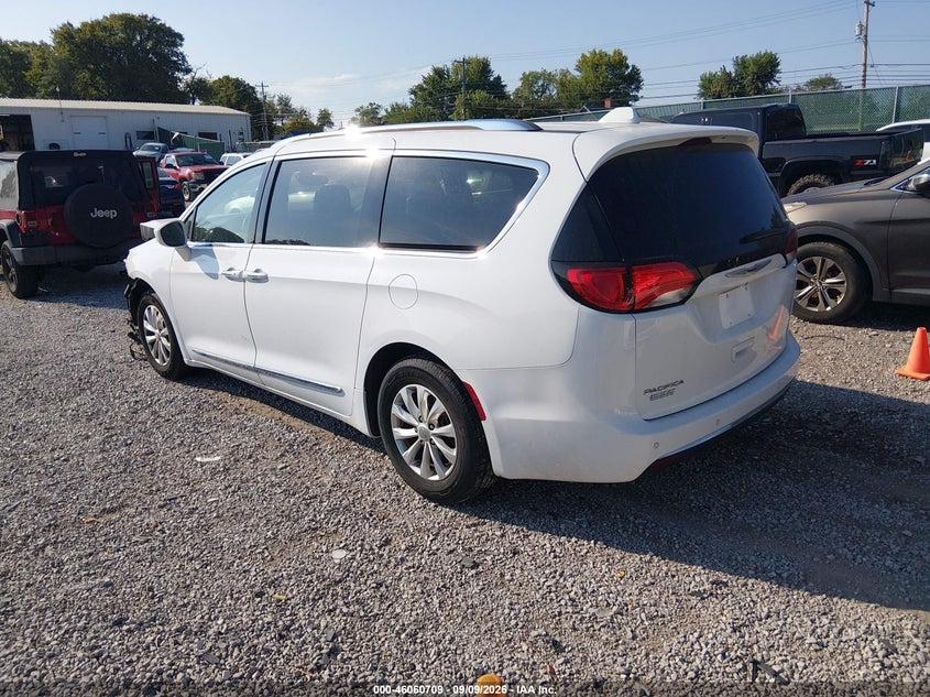 Vin: 2c4rc1bgxkr665981, lot: 46560236, chrysler pacifica touring l 20193