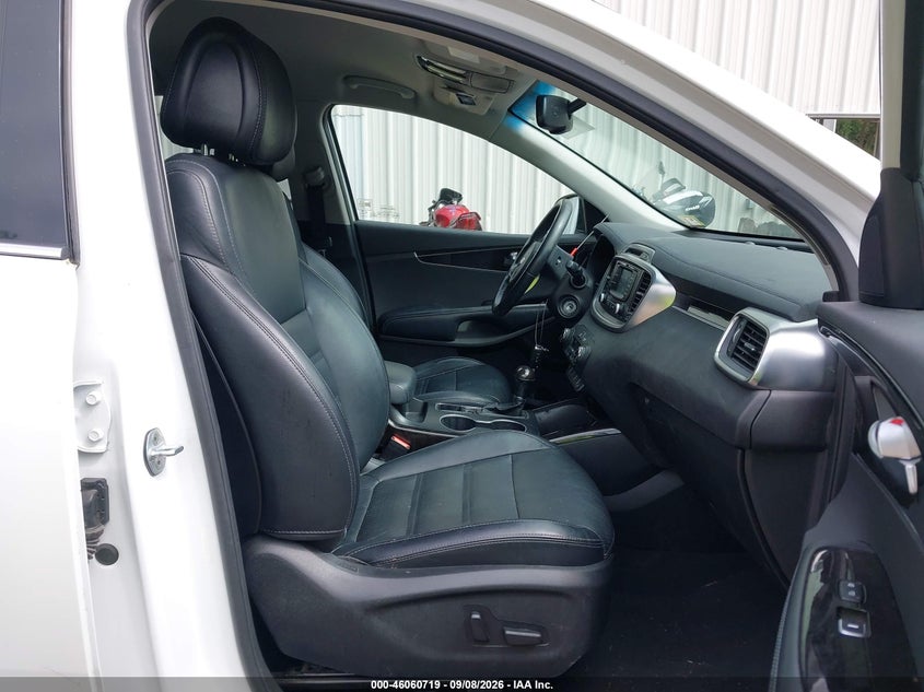 2016 KIA SORENTO auction photo 5