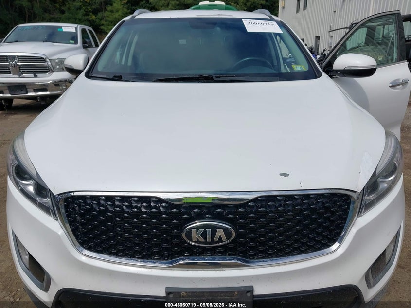 2016 KIA SORENTO auction photo 6