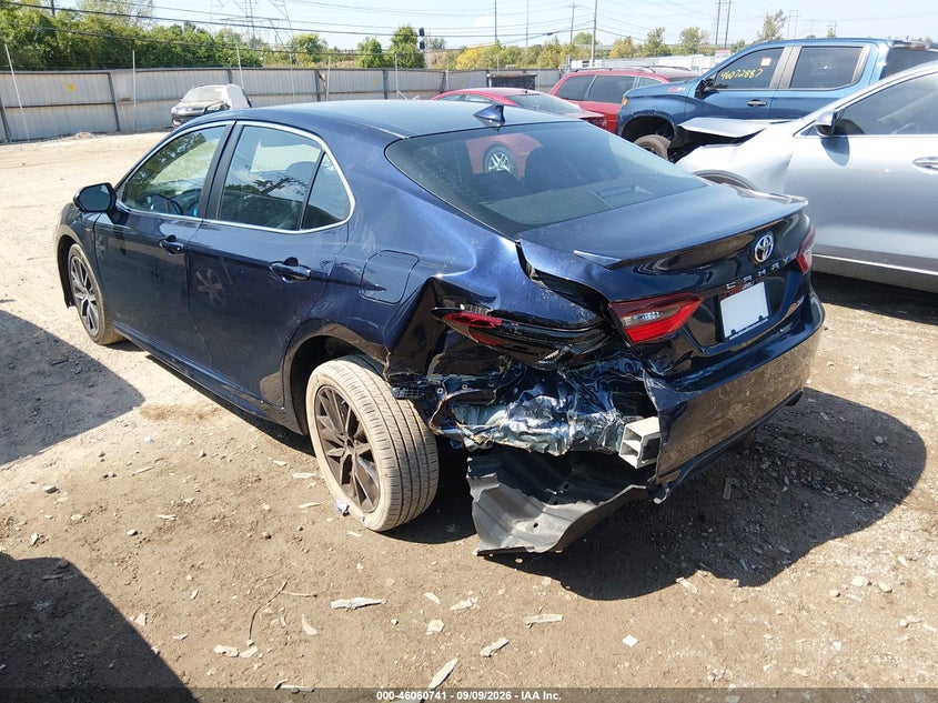 TOYOTA CAMRY - zdjęcie 3