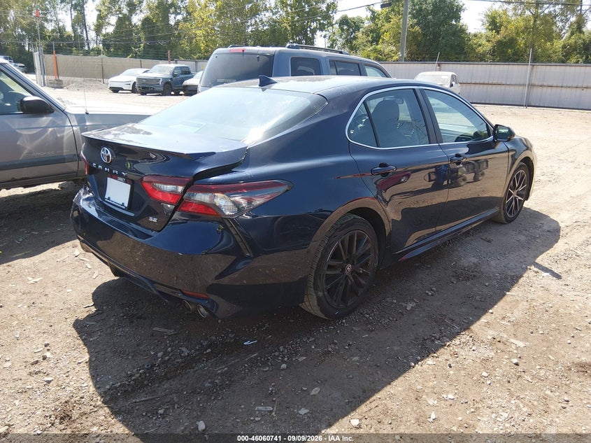 TOYOTA CAMRY - zdjęcie 4