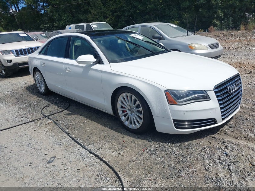 2013 AUDI A8 L — zdjęcie z aukcji