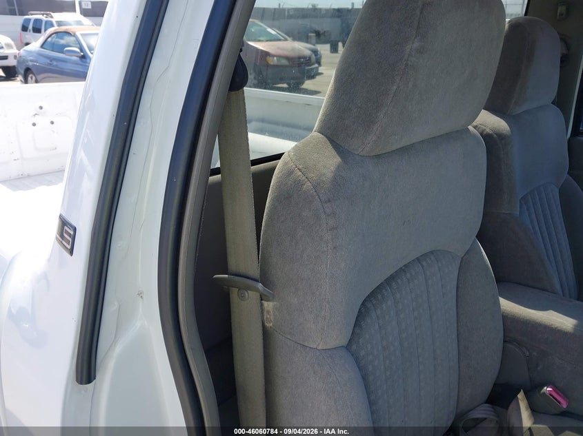 2002 CHEVROLET S-10 auction photo 8