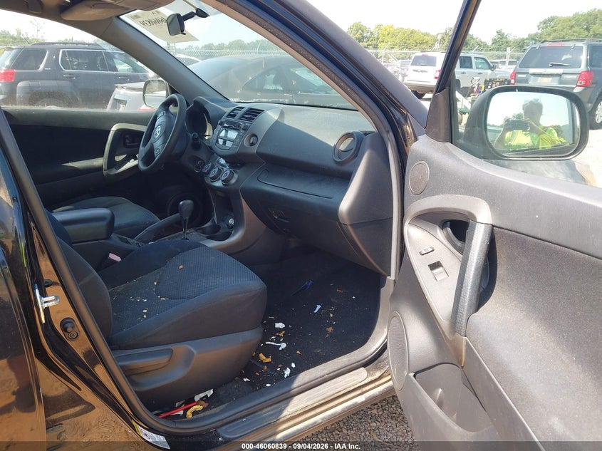 2010 TOYOTA RAV4 auction photo 5
