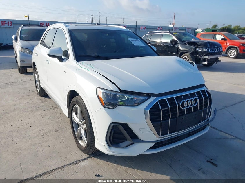 AUDI Q3 - zdjęcie 1