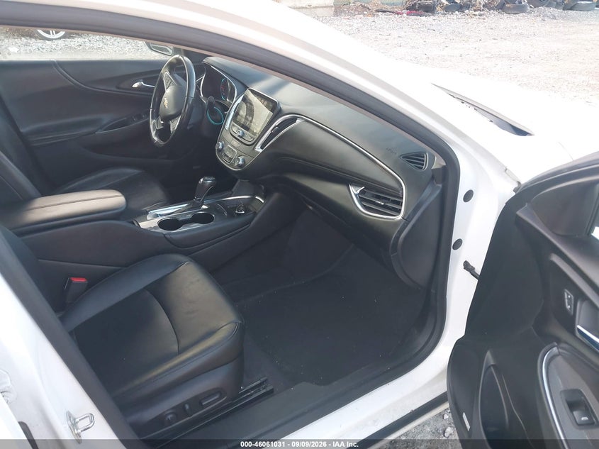 CHEVROLET MALIBU 2018 VIN 1G1ZD5ST0JF283183