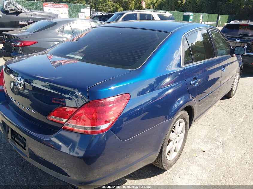 2006 TOYOTA AVALON auction photo 4