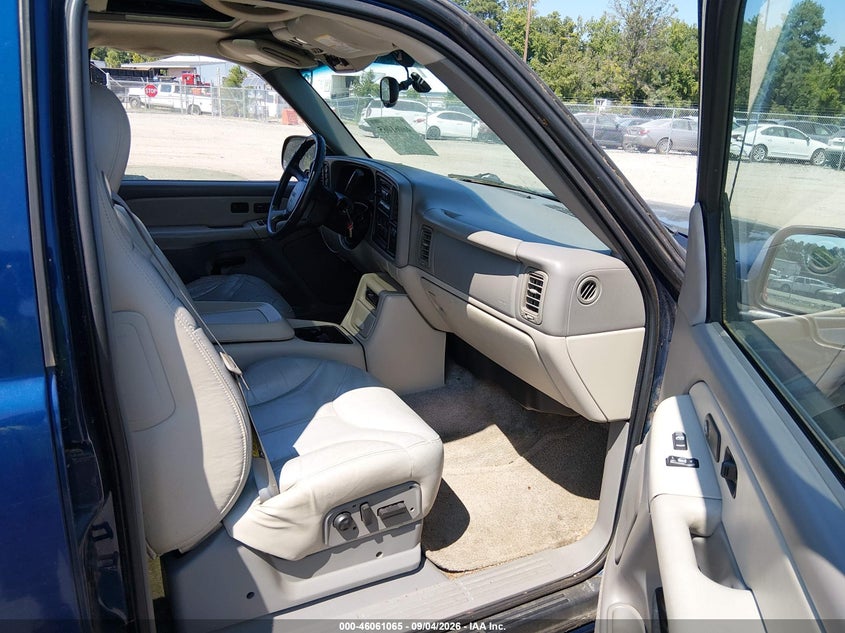 2001 GMC YUKON XL 1500 auction photo 5