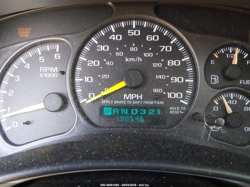 2001 GMC YUKON XL 1500 auction photo 7