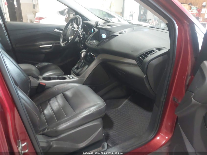 2016 FORD ESCAPE auction photo 5