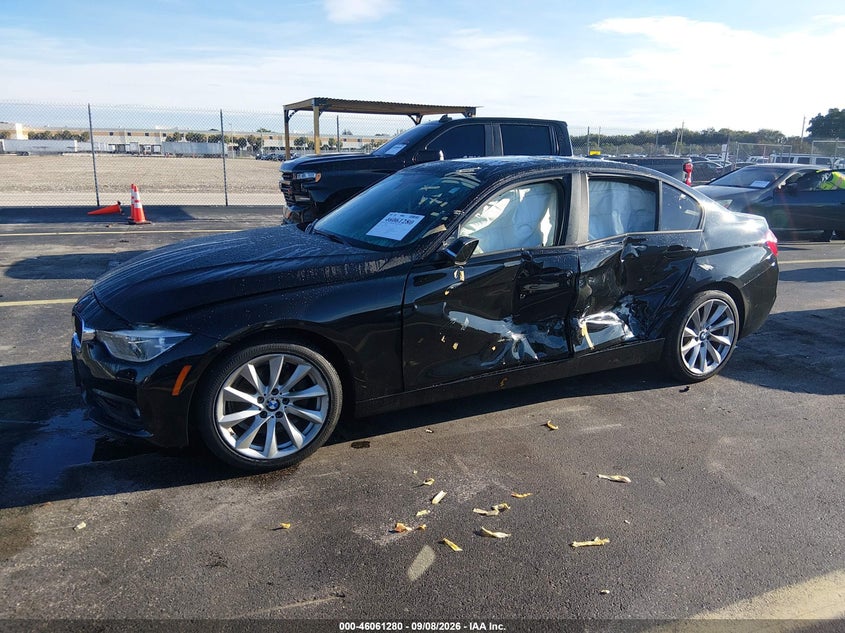 Vin: wba8a9c50jad27795, lot: 46560807, bmw 320i 20182