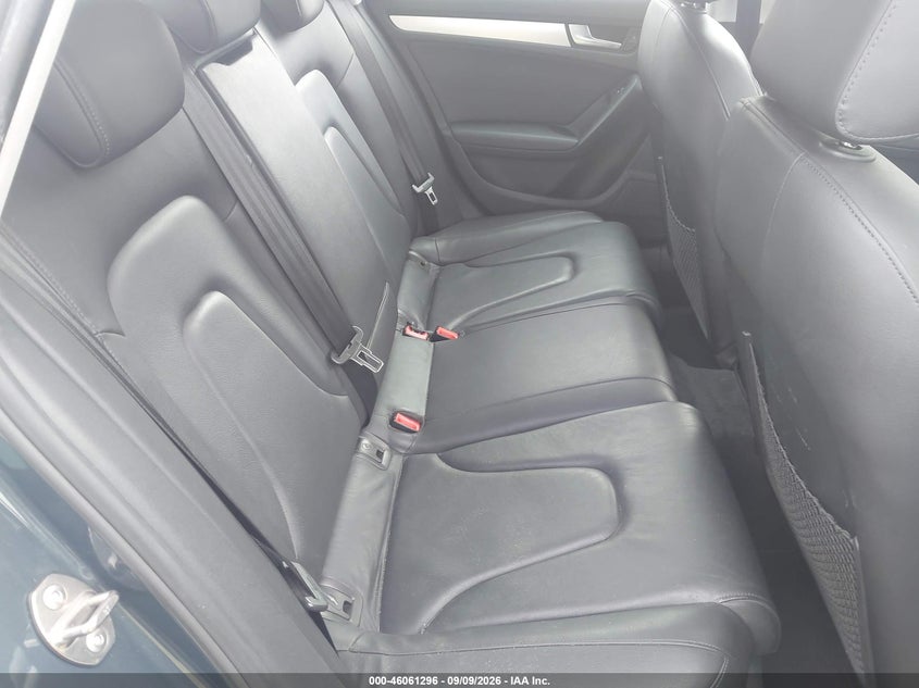 2010 AUDI A4 auction photo 8