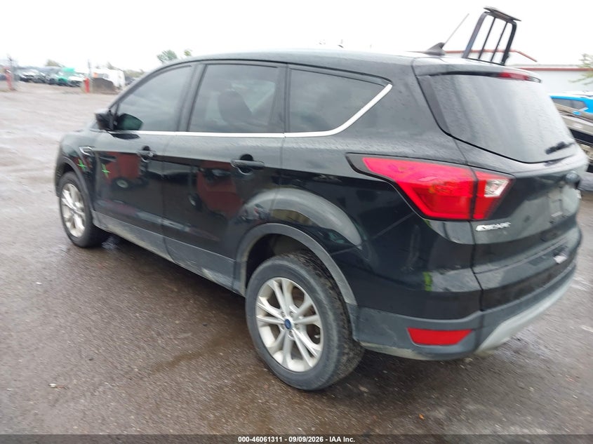 Vin: 1fmcu9gd1kua45826, lot: 46560838, ford escape se 20193