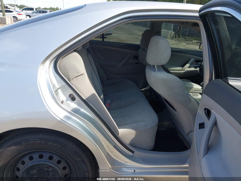 2009 TOYOTA CAMRY auction photo 8