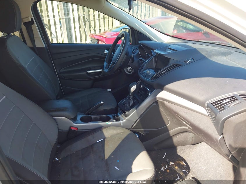 FORD ESCAPE 2015 VIN 1FMCU9G99FUB89562