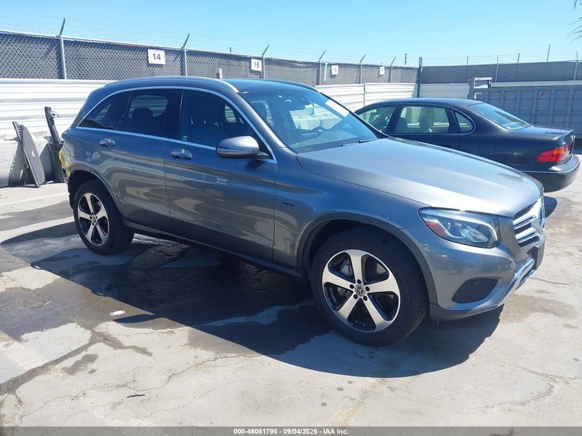 2019 MERCEDES-BENZ GLC 350E 4MATIC