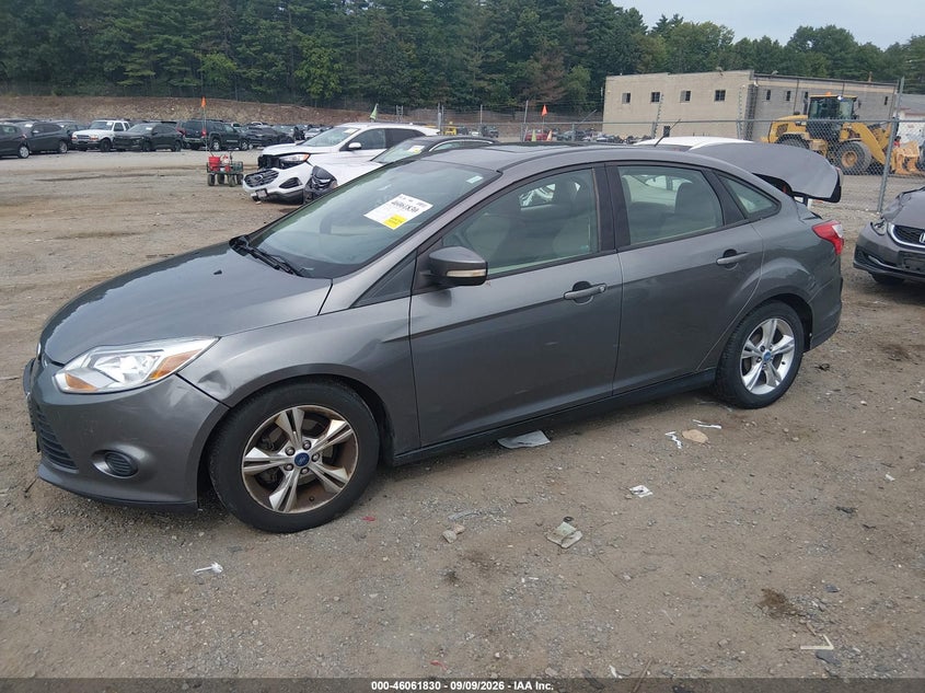 Vin: 1fadp3f2xdl186082, lot: 46561357, ford focus se 20132
