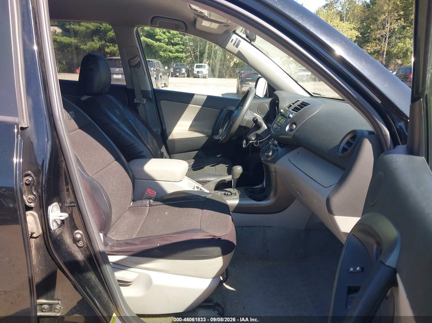 2011 TOYOTA RAV4 auction photo 5