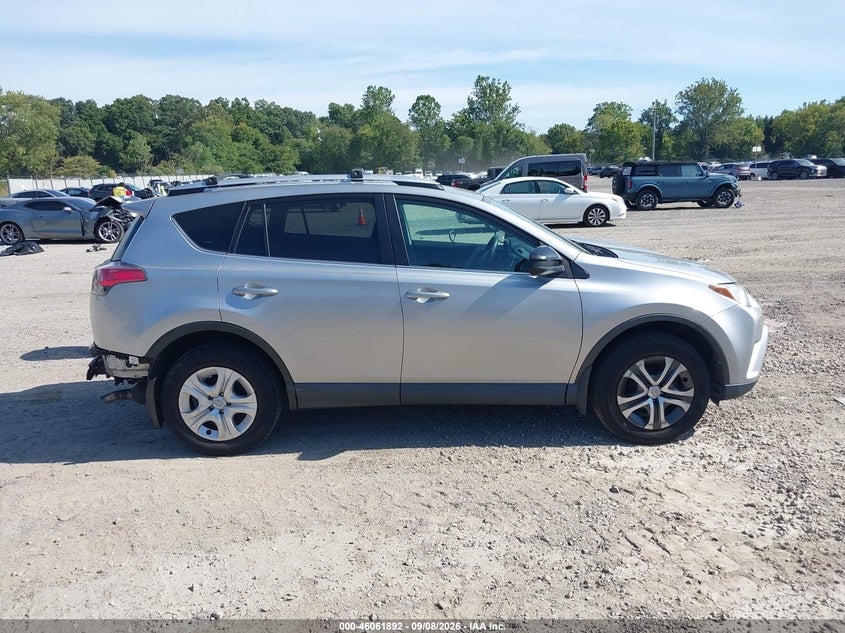 TOYOTA RAV4 - zdjęcie 13