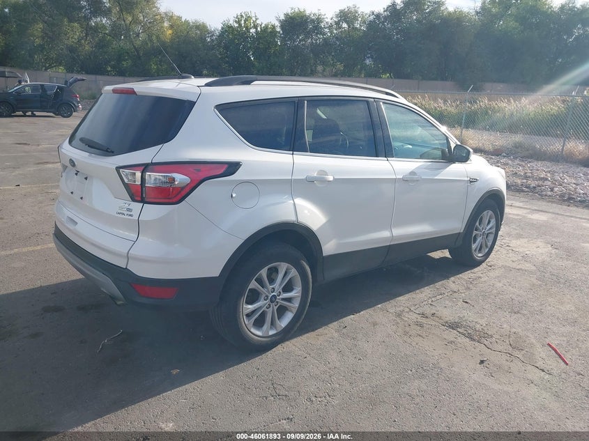 2017 FORD ESCAPE auction photo 4