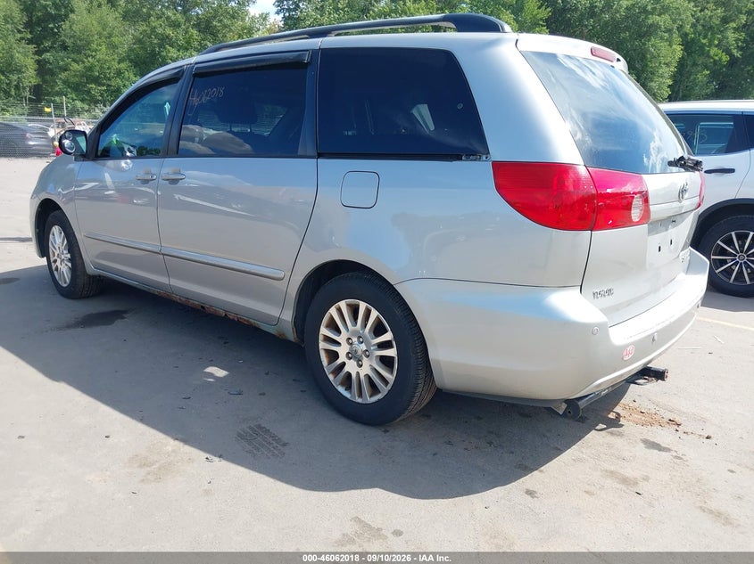 2007 TOYOTA SIENNA auction photo 3