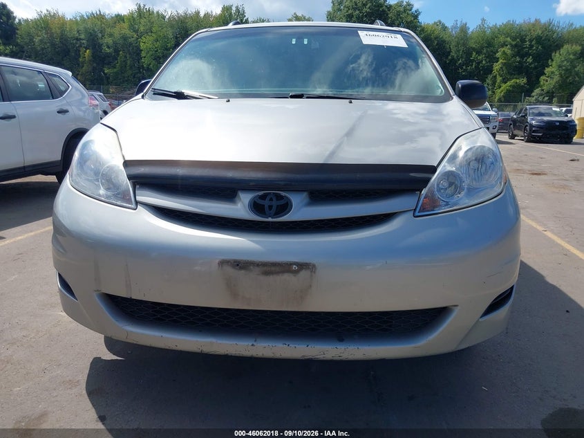 2007 TOYOTA SIENNA auction photo 6