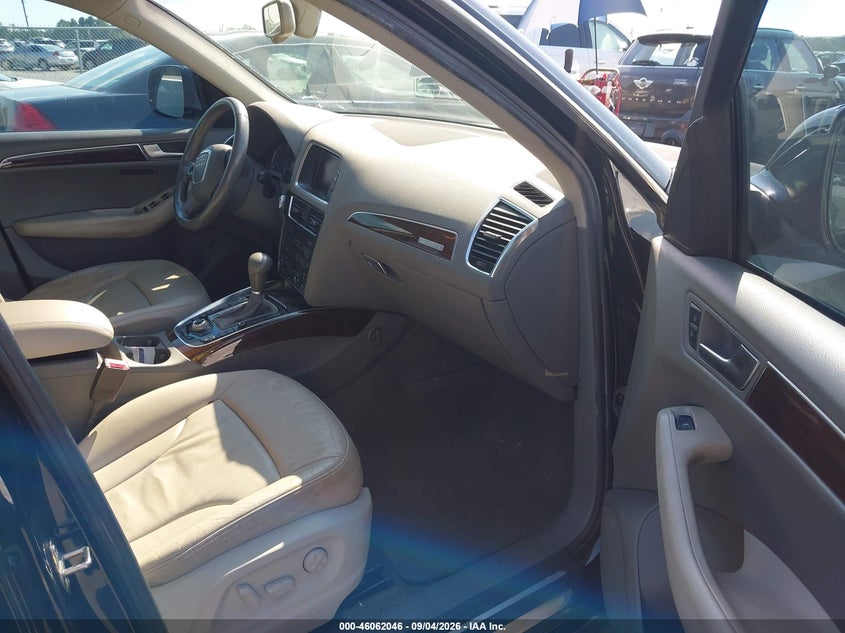 AUDI Q5 2011 VIN WA1LFAFP7BA014670