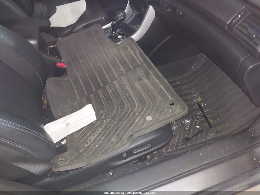 2013 HONDA ACCORD auction photo 5