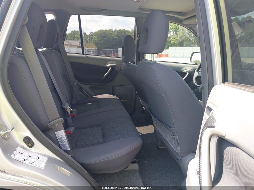 2002 TOYOTA RAV4 auction photo 8