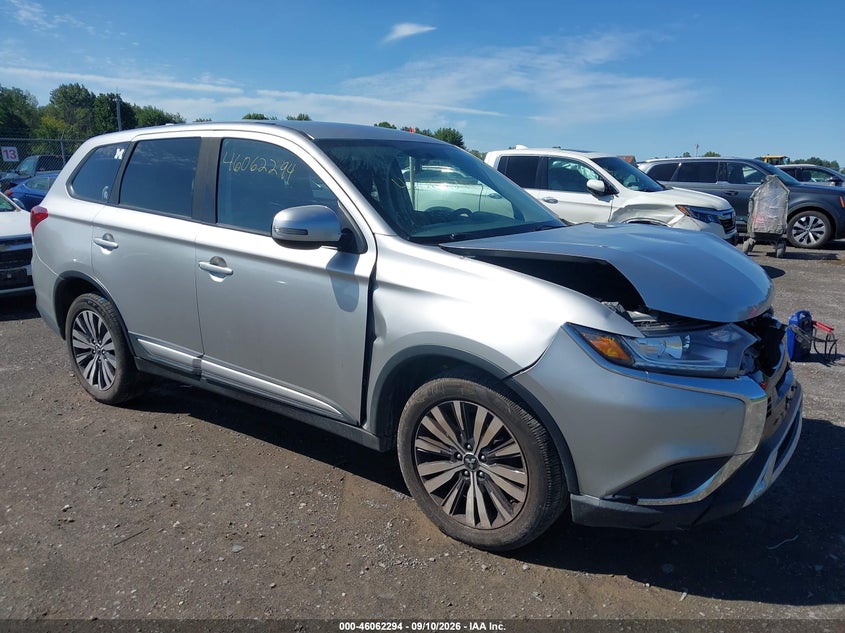 2019 MITSUBISHI OUTLANDER SE