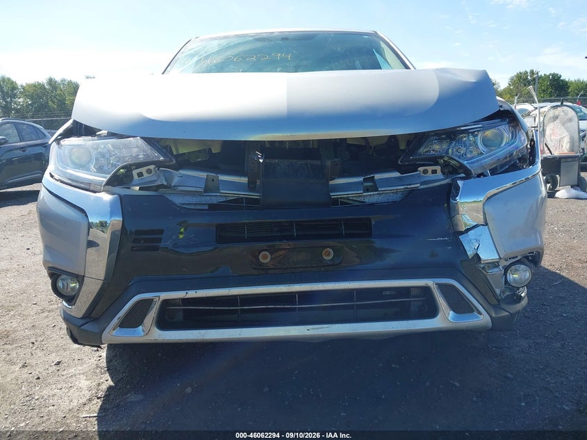 2019 MITSUBISHI OUTLANDER SE · Фото 6