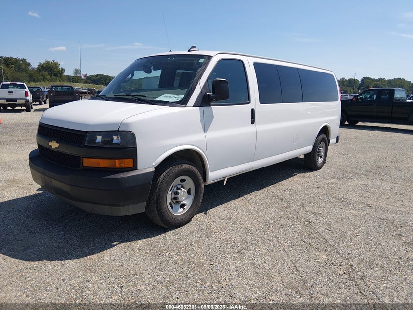 2022 CHEVROLET EXPRESS PASSENGER auction photo 2