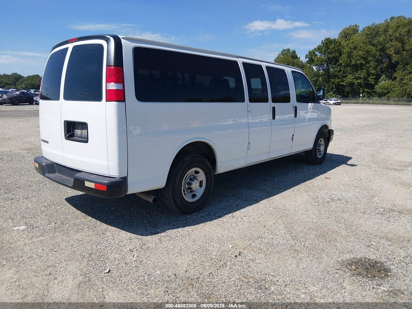 2022 CHEVROLET EXPRESS PASSENGER auction photo 4