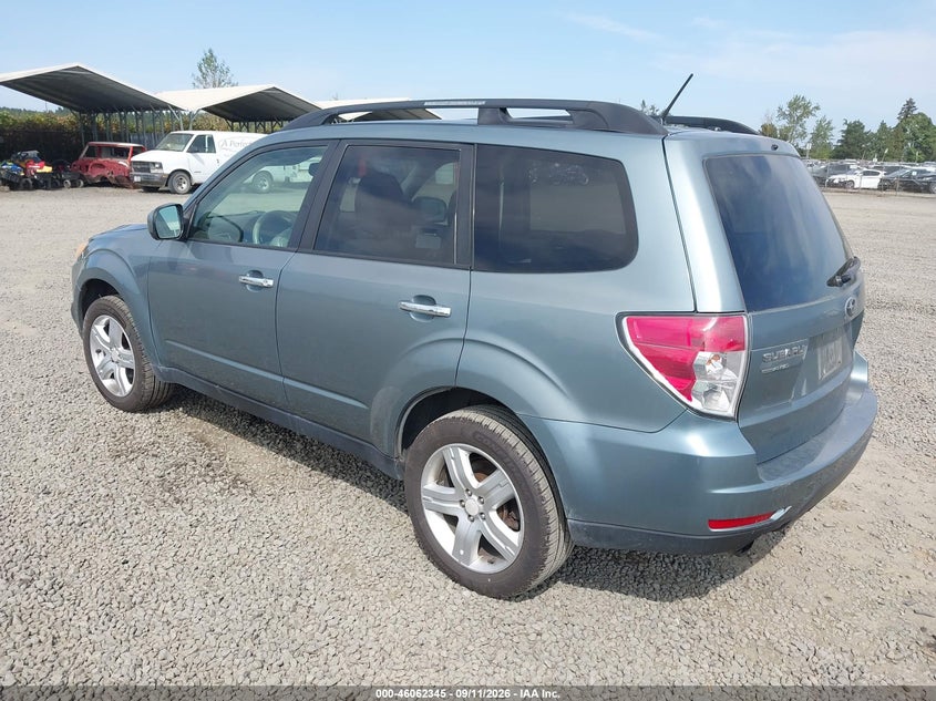 2010 SUBARU FORESTER auction photo 3