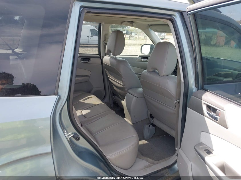 2010 SUBARU FORESTER auction photo 8