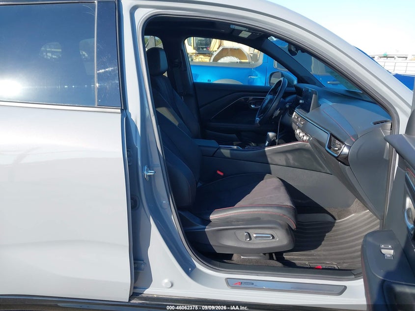 2025 ACURA ADX auction photo 5