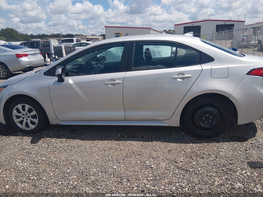 TOYOTA COROLLA - zdjęcie 15