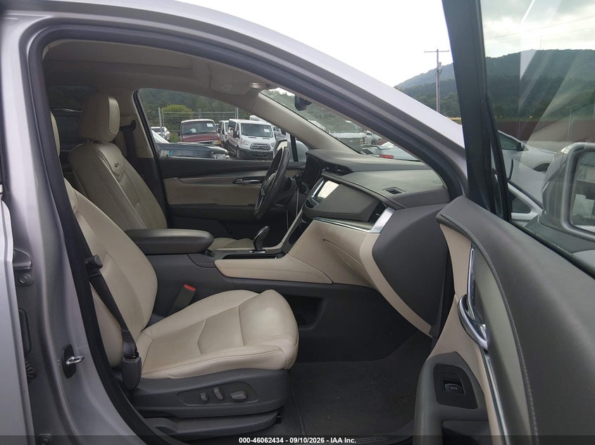 CADILLAC XT5 - zdjęcie 5