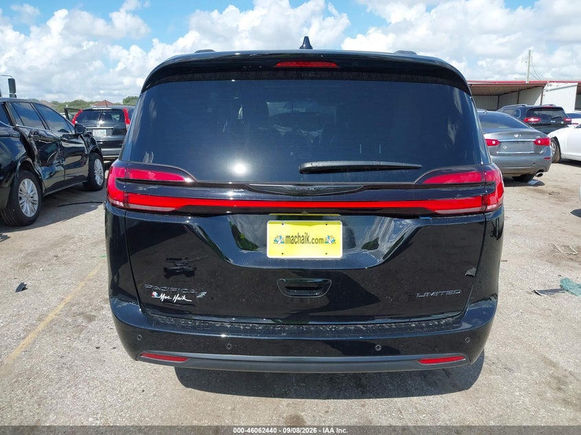 2025 Chrysler Pacifica (VIN: 2C4RC1GG7SR610767)