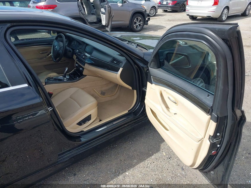 2013 BMW 5ER SEDAN 3.0L I-6 DI, DOHC, VVT, TURBO, PREMIUM , 300HP