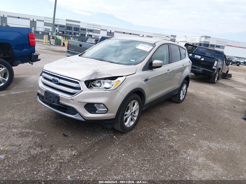 Vin: 1fmcu0gd3hud10749, lot: 46562069, ford escape se 20172