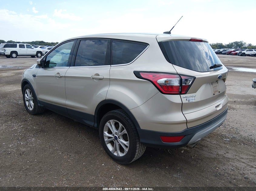 Vin: 1fmcu0gd3hud10749, lot: 46562069, ford escape se 20173