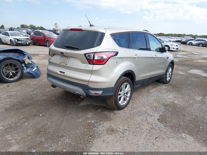 Vin: 1fmcu0gd3hud10749, lot: 46562069, ford escape se 20174