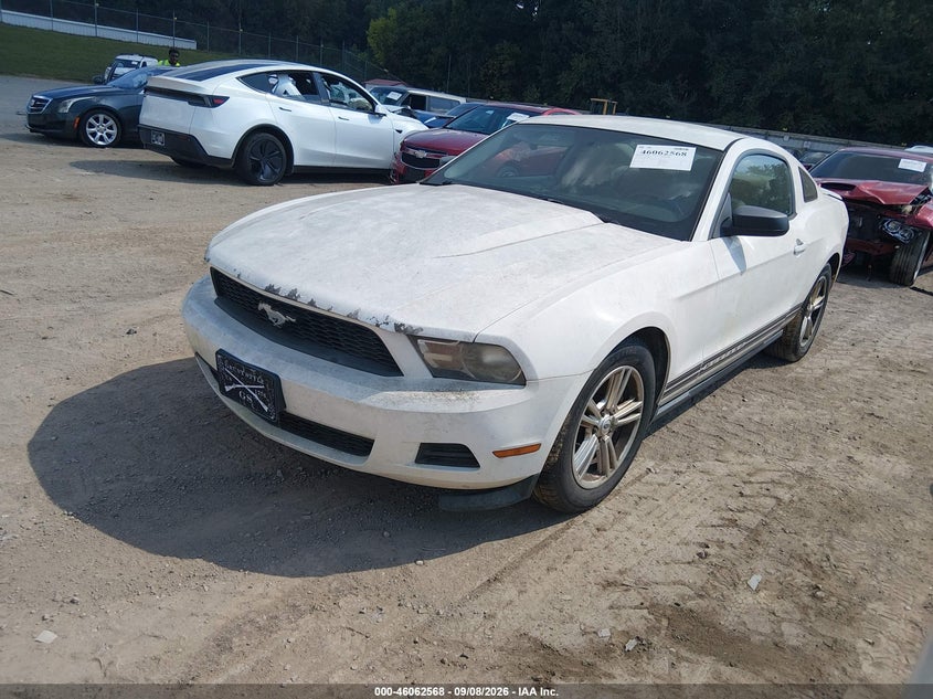 Vin: 1zvbp8am0b5115740, lot: 46562095, ford mustang v6 20112